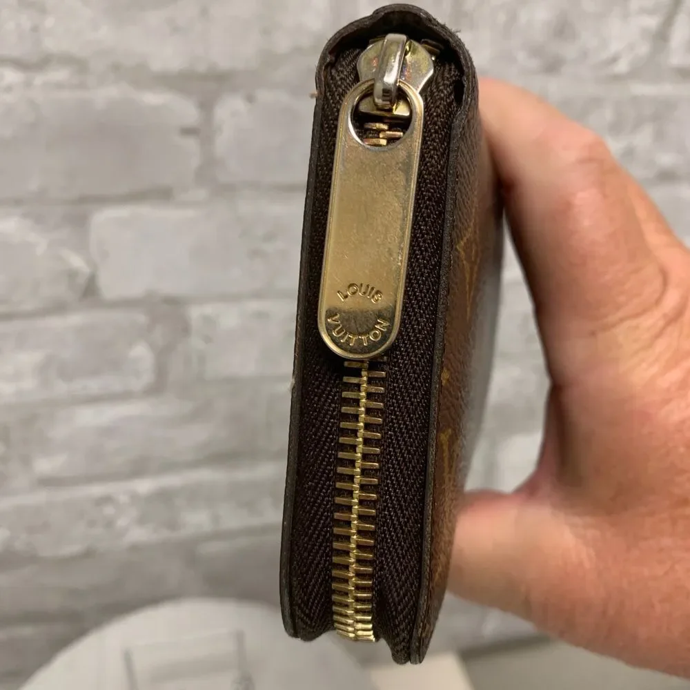 ⭐  Louis Vuitton Monogram Zippy Zip Around Long Wallet purse.
